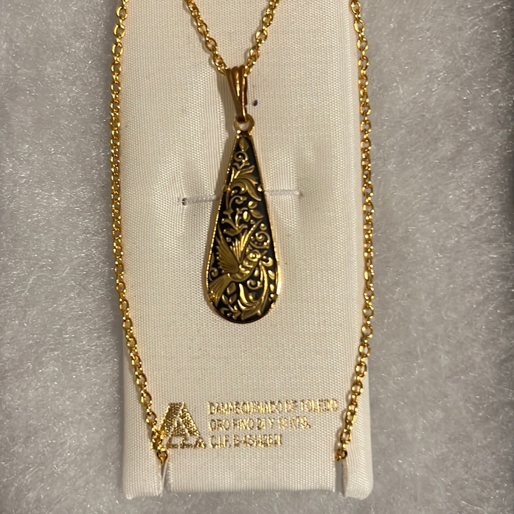 Gold necklace